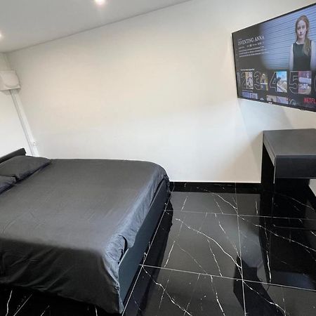 Bella Vita - Studio Tout Equipe - Tv Netflix - Centre Ville 100M- Gare 50M - Basilique 200M Lisieux Εξωτερικό φωτογραφία