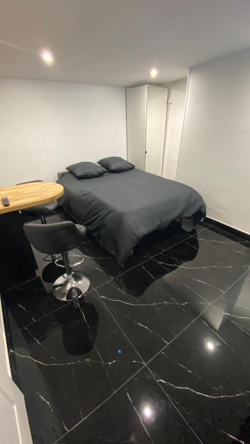 Bella Vita - Studio Tout Equipe - Tv Netflix - Centre Ville 100M- Gare 50M - Basilique 200M Lisieux Εξωτερικό φωτογραφία
