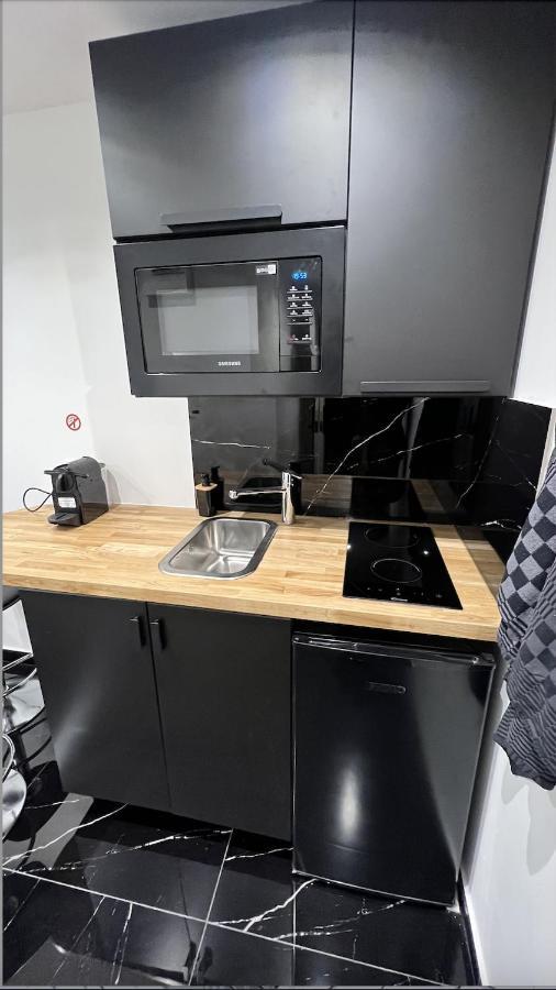 Bella Vita - Studio Tout Equipe - Tv Netflix - Centre Ville 100M- Gare 50M - Basilique 200M Lisieux Εξωτερικό φωτογραφία